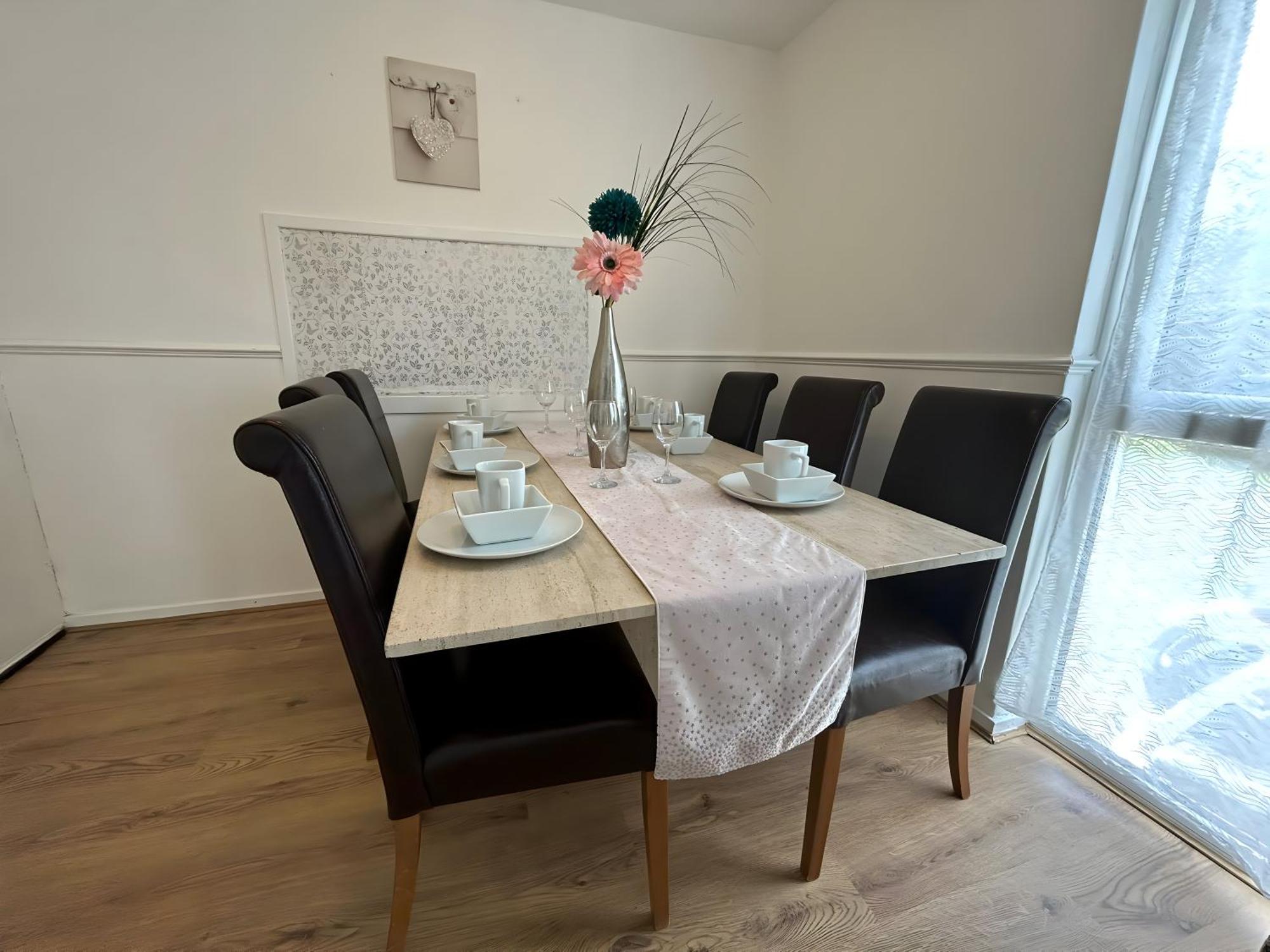 3 Bedroom House By M40 J4 High Wycombe Bagian luar foto