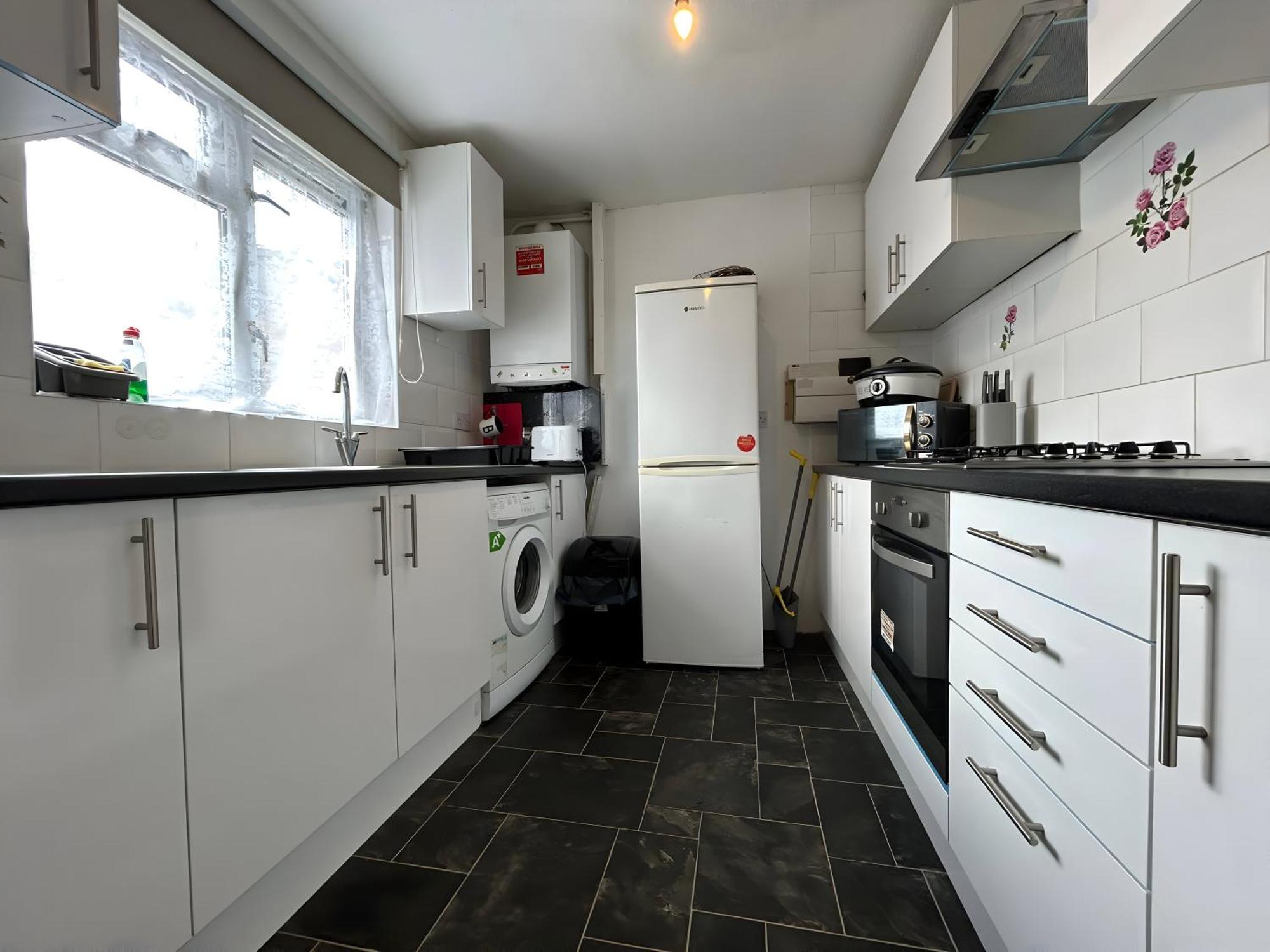 3 Bedroom House By M40 J4 High Wycombe Bagian luar foto